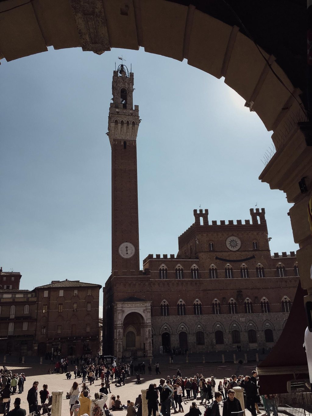 Discover the Vibrant Nightlife and Budget-Friendly Accommodations in Siena, Italy – Part 2