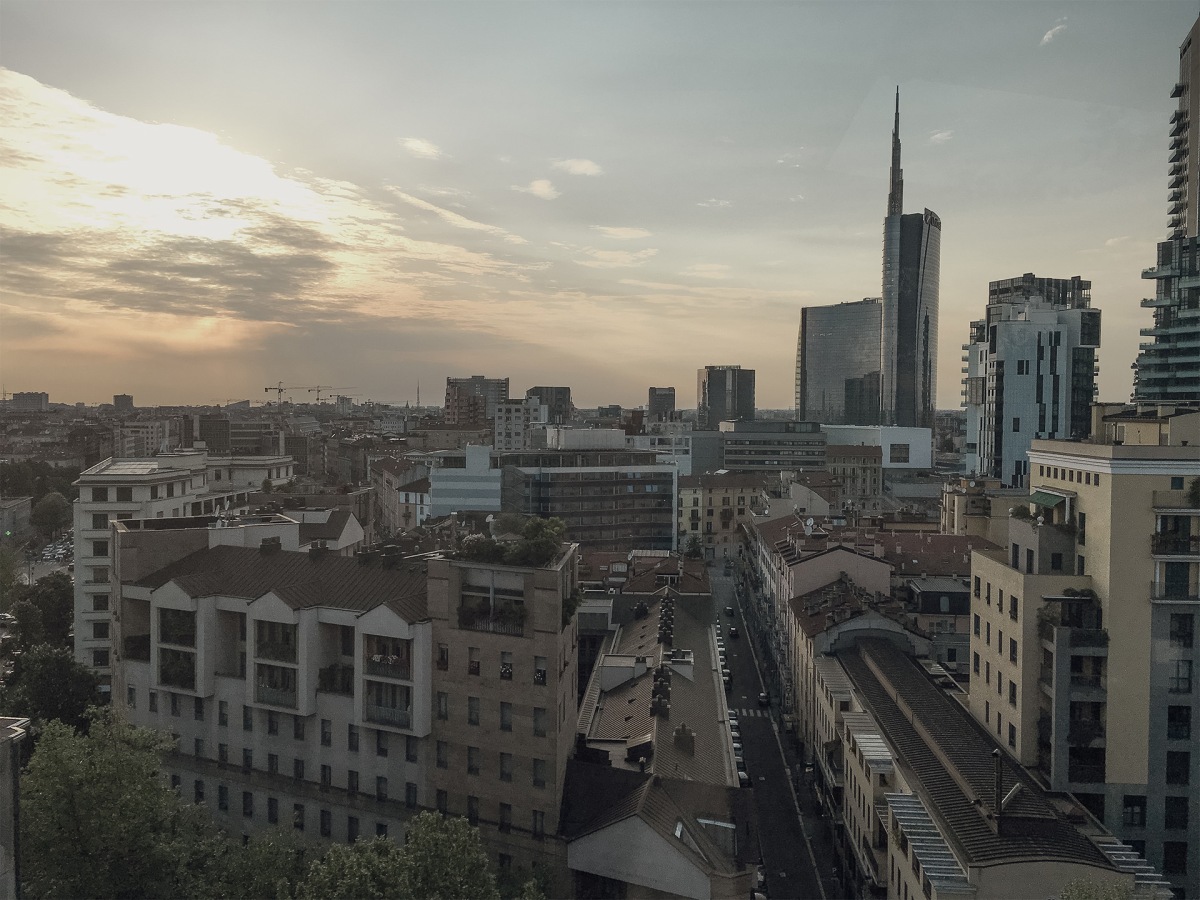 Sipping on Spritz with a Spectacular View: An Evening at Milan’s Radio Rooftop Bar – One of the World’s Best Rooftop Bars